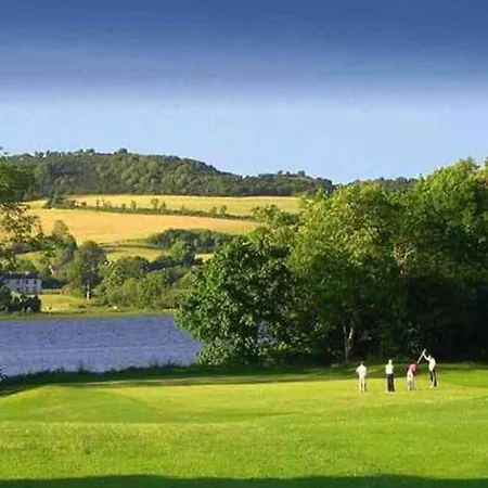 Luxury Waterfront Retreat I Private Sauna & Hot Tub