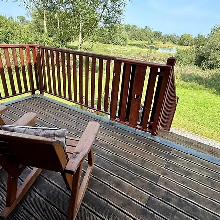 Luxury Waterfront Retreat I Private Sauna & Hot Tub Campingplads Belturbet