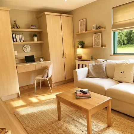 Luxury Waterfront Retreat I Private Hot Tub & Sauna I View Campeggio Belturbet