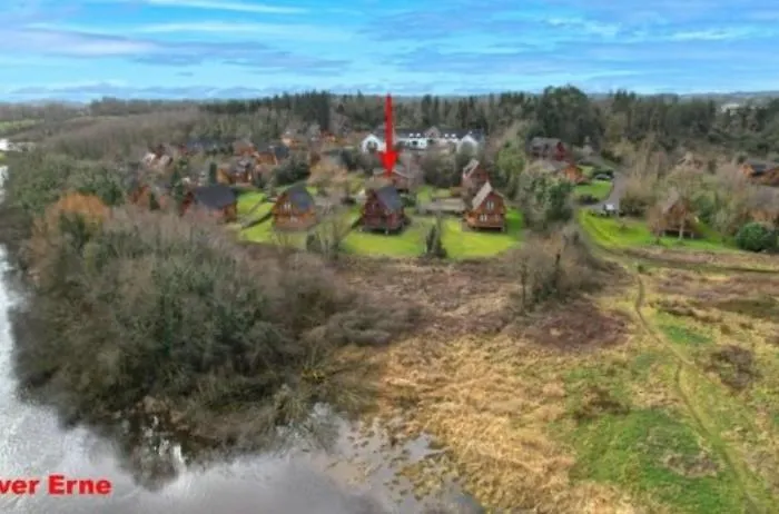 Luxury Waterfront Retreat I Private Sauna & Hot Tub