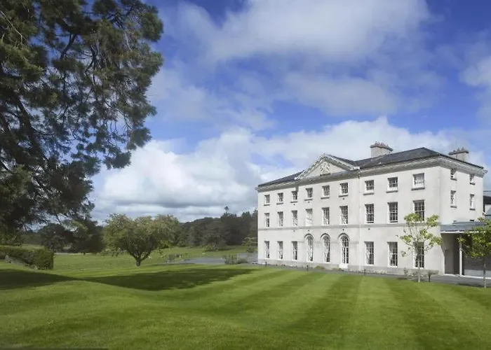 Luxury Waterfront Retreat I Private Sauna & Hot Tub Belturbet