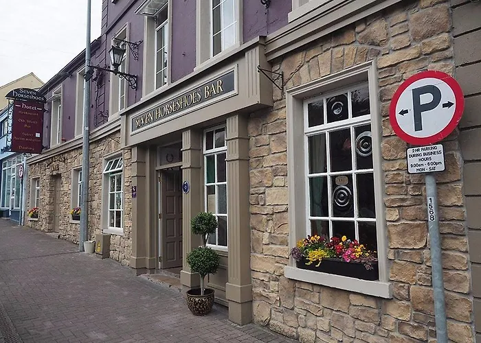 Luxury Waterfront Retreat I Private Sauna & Hot Tub * Belturbet