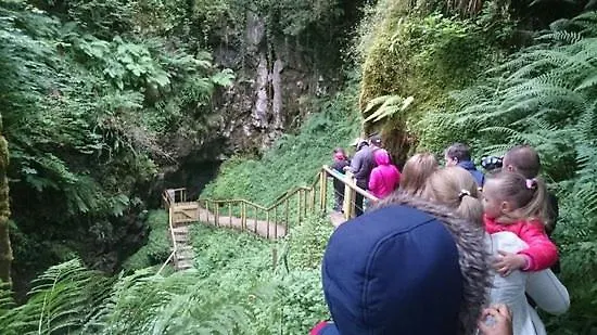 Kemping Luxury Waterfront Retreat I Private Sauna & Hot Tub Belturbet