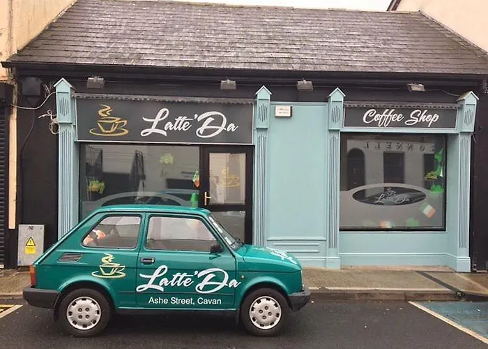 Luxury Waterfront Retreat I Private Sauna & Hot Tub Kemping *