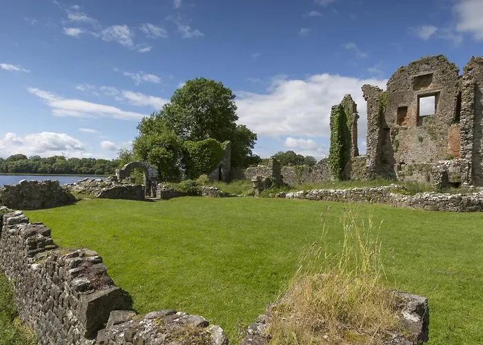 Luxury Waterfront Retreat I Private Sauna & Hot Tub Belturbet