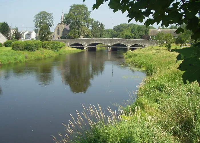Luxury Waterfront Retreat I Private Sauna & Hot Tub Kemping *