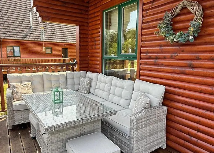 Luxury Waterfront Retreat I Private Sauna & Hot Tub * Belturbet