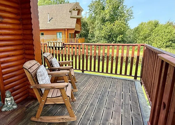 Luxury Waterfront Retreat I Private Sauna & Hot Tub Kemping *