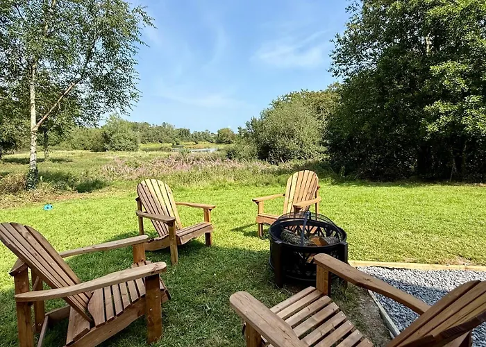 Luxury Waterfront Retreat I Private Sauna & Hot Tub Belturbet